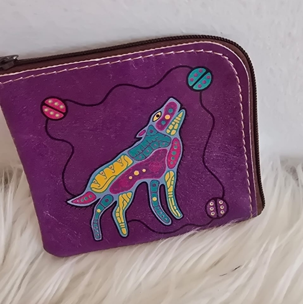 Howling Wolf Purple Coin Purse. Tiny Purse 🌴